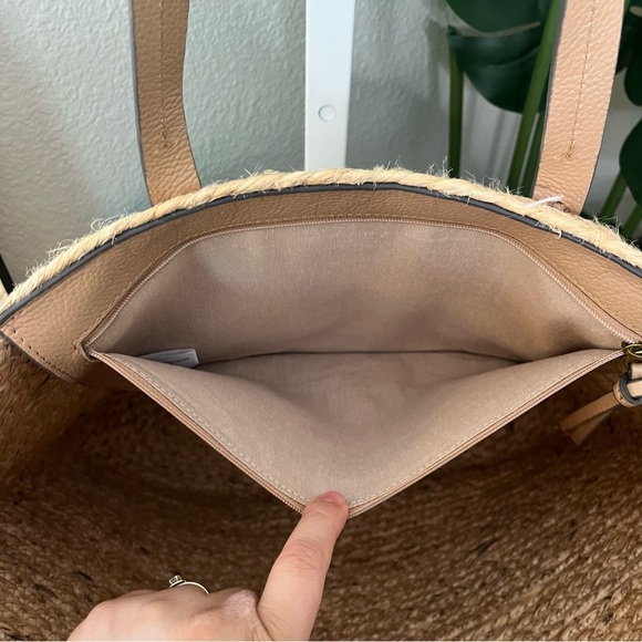 🍀 Lucky Brand Natural Straw Tote Bag with Leather Straps & Beaded Charm | Boho - Picture 5 of 7